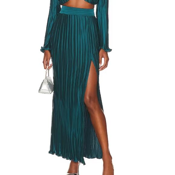 AIIFOSPleated Maxi Skirt with front Slit in Teal NWOT Size XS
